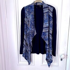 Le Chateau Women’s Light Waterfall Sweater Navy Blue /Geometric Long Sleeve XS